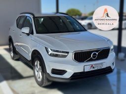VOLVO – XC40 – Momentum 2.0D 150CV completo