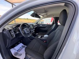 VOLVO – XC40 – Momentum 2.0D 150CV completo