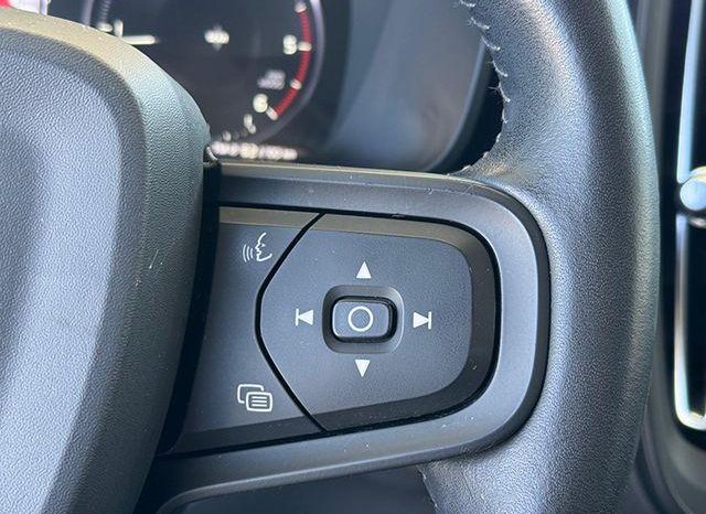 VOLVO – XC40 – Momentum 2.0D 150CV completo