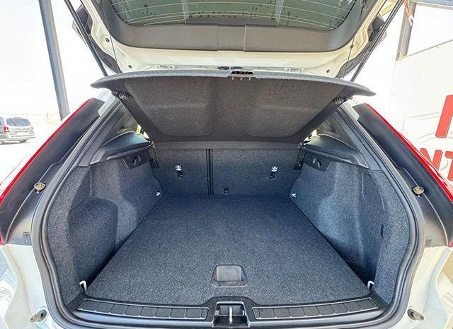 VOLVO – XC40 – Momentum 2.0D 150CV completo