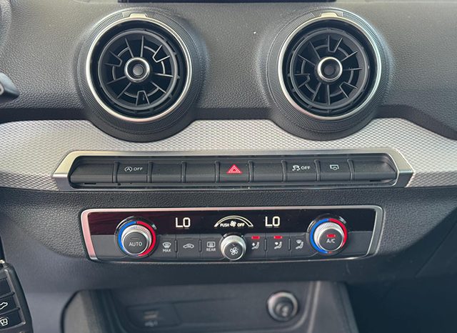 Audi Q2 1.6 TDI 115 cv completo