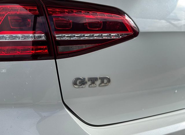 Volkswagen Golf GTD 2.0 184 cv completo