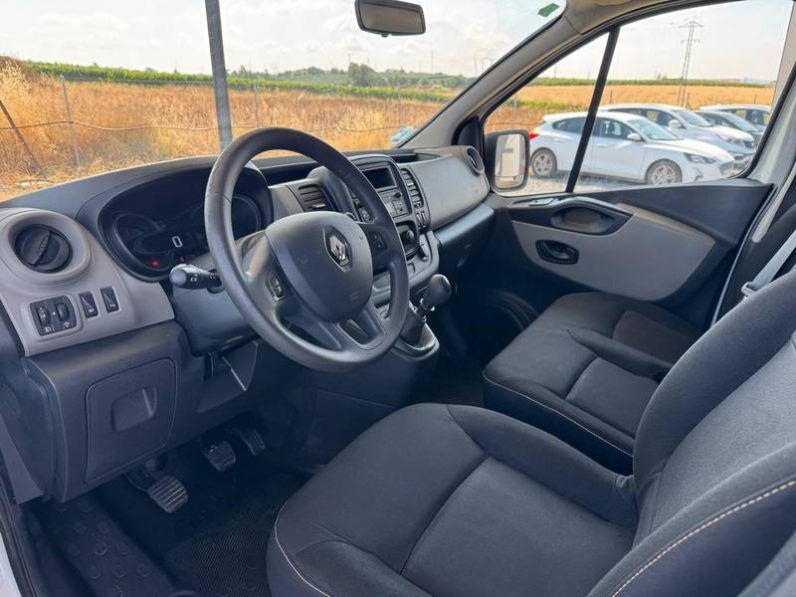 Renault Trafic 2.0d 120 cv